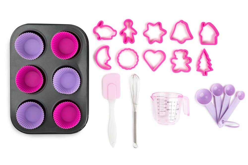 Be Made Hays, KS. Ultimate Little Bite Baker 24 Piece Set for Real Kitchen Use Holiday Toys